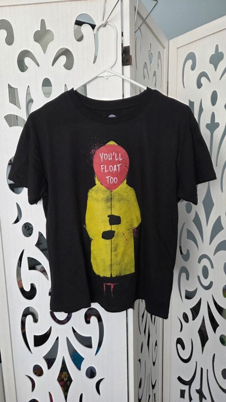IT Movie Pennywise You’ll Float Too Graphic Tee Medium Black Horror Shirt nwot